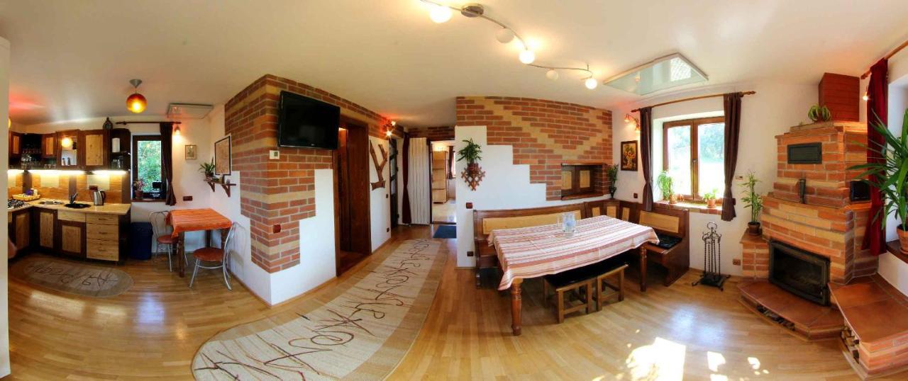 Apartament Casa Zollo Sălişte Zewnętrze zdjęcie
